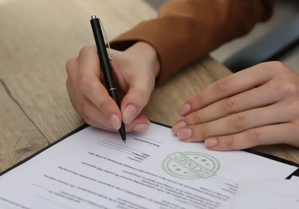 Licencja - Jak bezpiecznie podpisać umowę i uniknąć błędów?