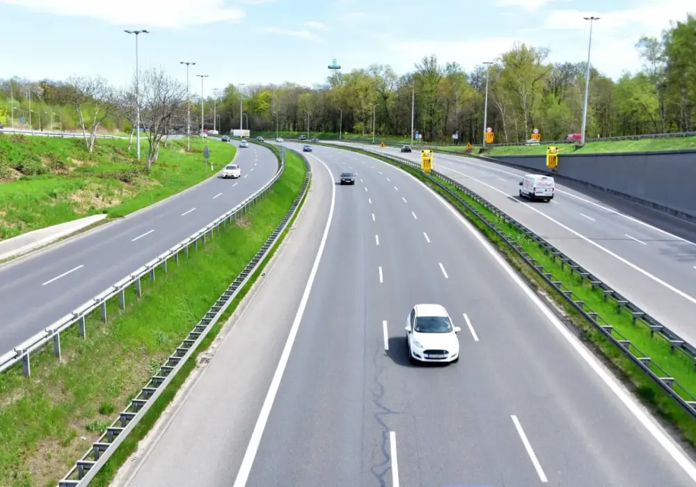 Minimalna prędkość na autostradzie - Czy 40 km/h to obowiązek?