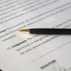 Czy aneksem można zmienić czas trwania umowy? Poznaj ważne zasady