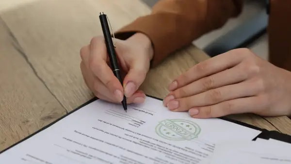 Licencja - Jak bezpiecznie podpisać umowę i uniknąć błędów?