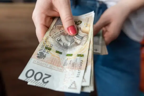 6000 brutto - ile to netto na rękę? Tyle naprawdę dostaniesz w 2026