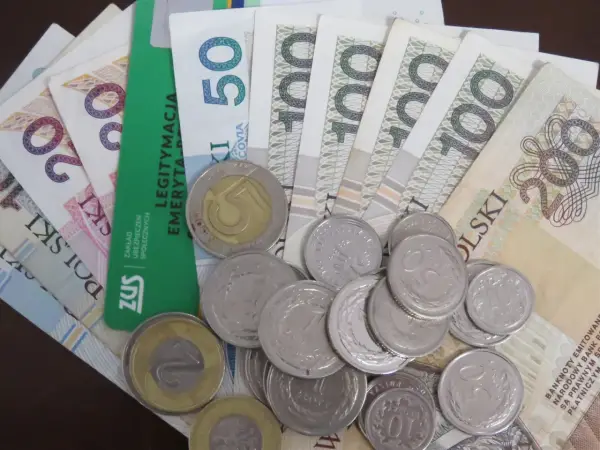 Trzynasta emerytura 2026 - Kiedy wypłata i ile dostaniesz na rękę?